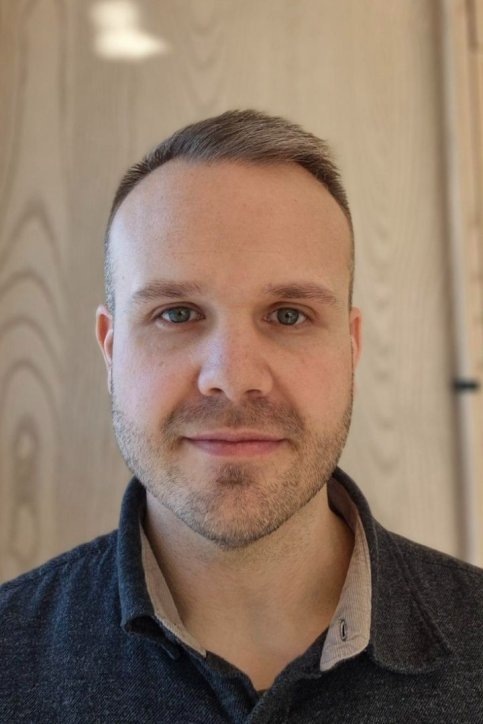 profile-photo-9910f26b-c7f2-4583-aded-e4cc5153c24b