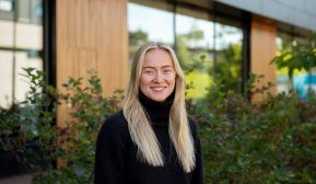 Thea Aase Pedersen er en av fem jenter som fikk sommerjobb i GK. 