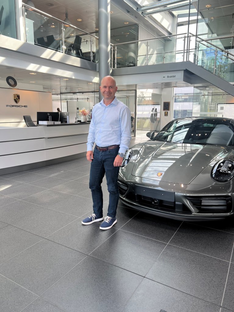 Lasse Eriksen, leder for forretningsutvikling i Porsche. Foto: Porsche Center Oslo. 