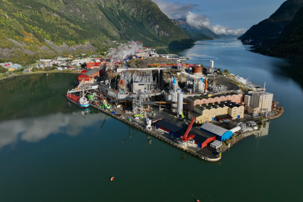 Boilden Odda er etablert på halvøyen Eitrheimsneset. Foto: Boliden